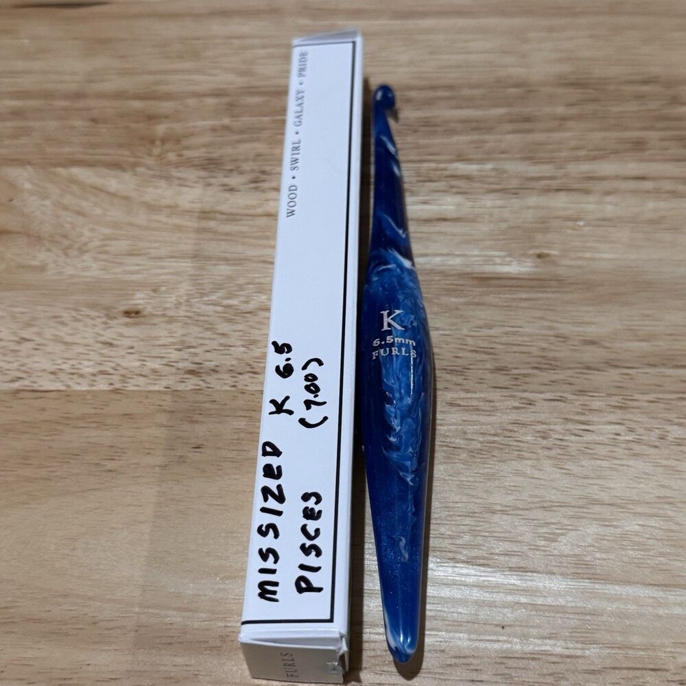 Furls Galaxy Swirl PISCES Streamline Zodiac Resin Crochet Hook Size K READ